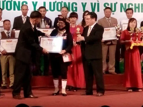 Lương y Dương Thị Hiến: Người bảo tồn bài thuốc cổ truyền dân tộc Dao Ba Vì